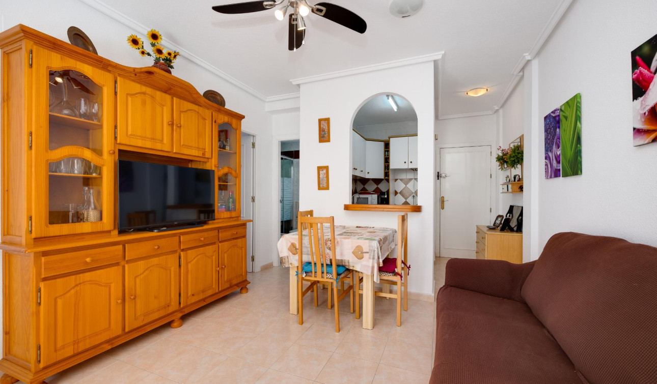Resale - Apartment / Flat - Torrevieja - playa de los naufragos
