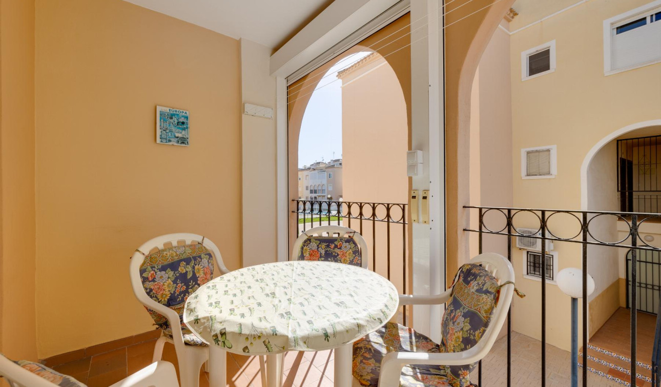 Resale - Apartment / Flat - Torrevieja - playa de los naufragos