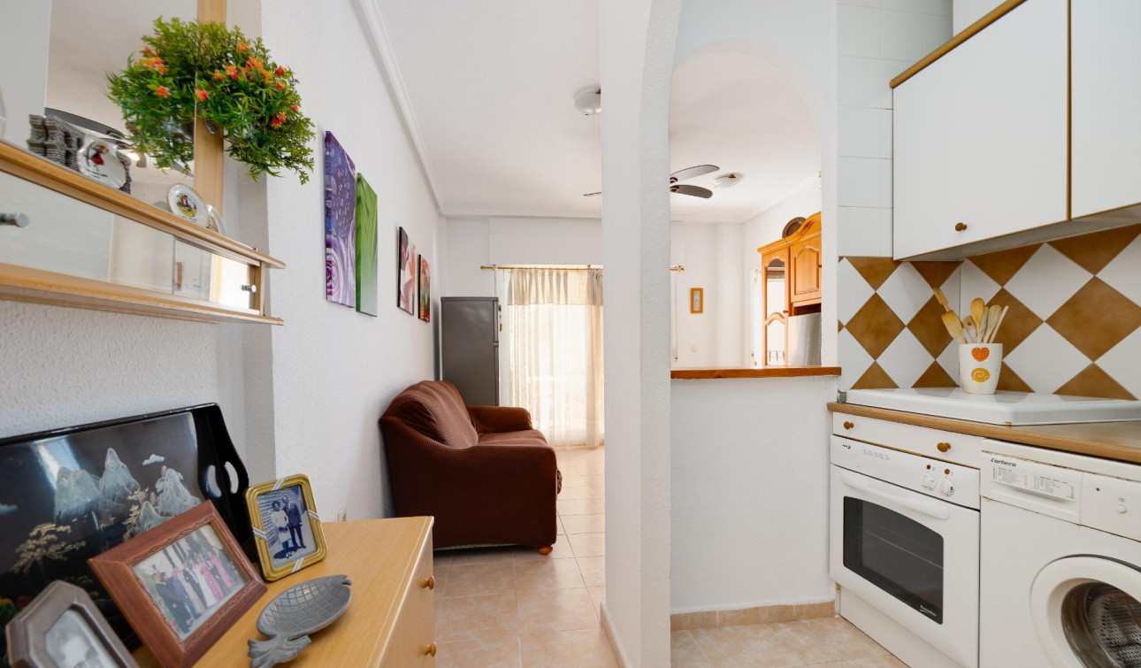 Resale - Apartment / Flat - Torrevieja - playa de los naufragos