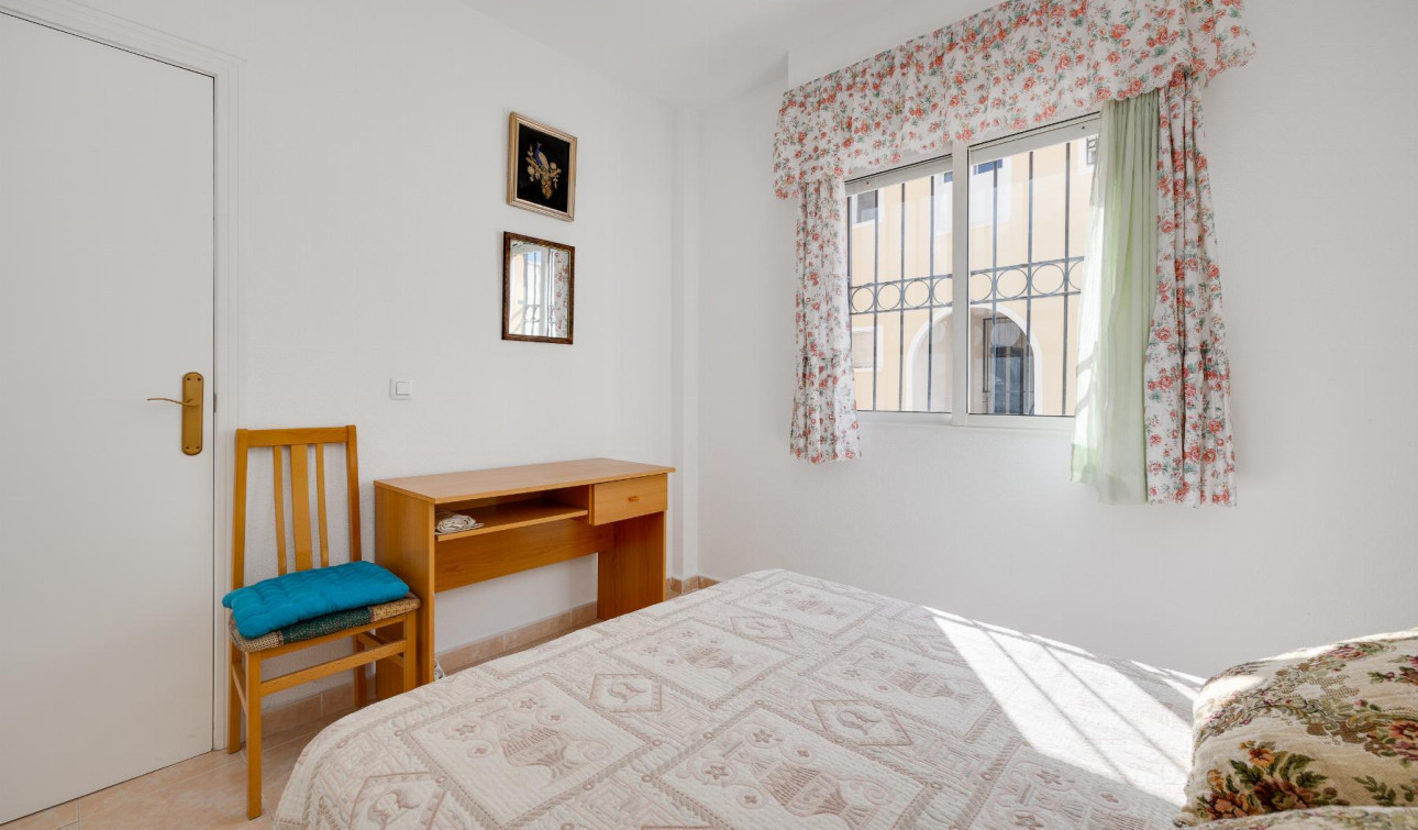 Resale - Apartment / Flat - Torrevieja - playa de los naufragos
