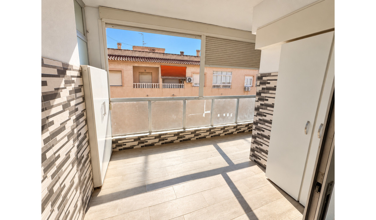 Resale - Apartment / Flat - Torrevieja - playa de los naufragos
