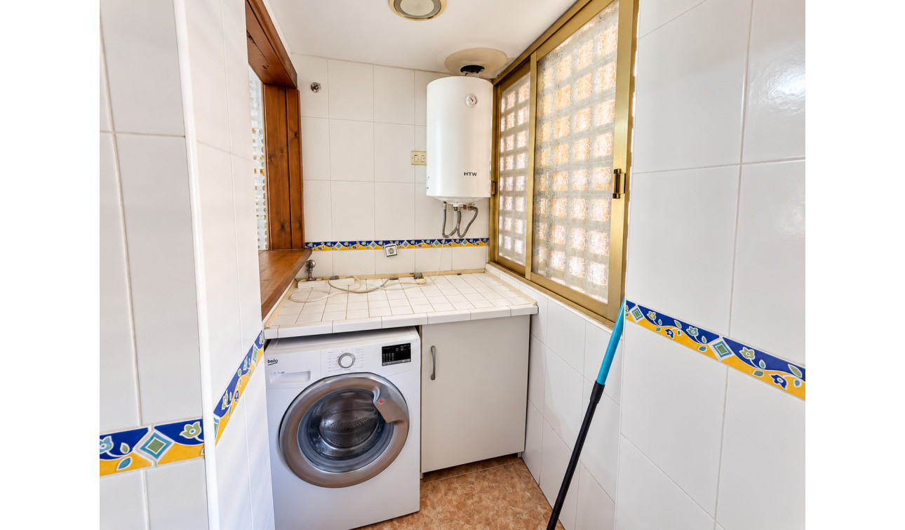 Resale - Apartment / Flat - Torrevieja - playa de los naufragos