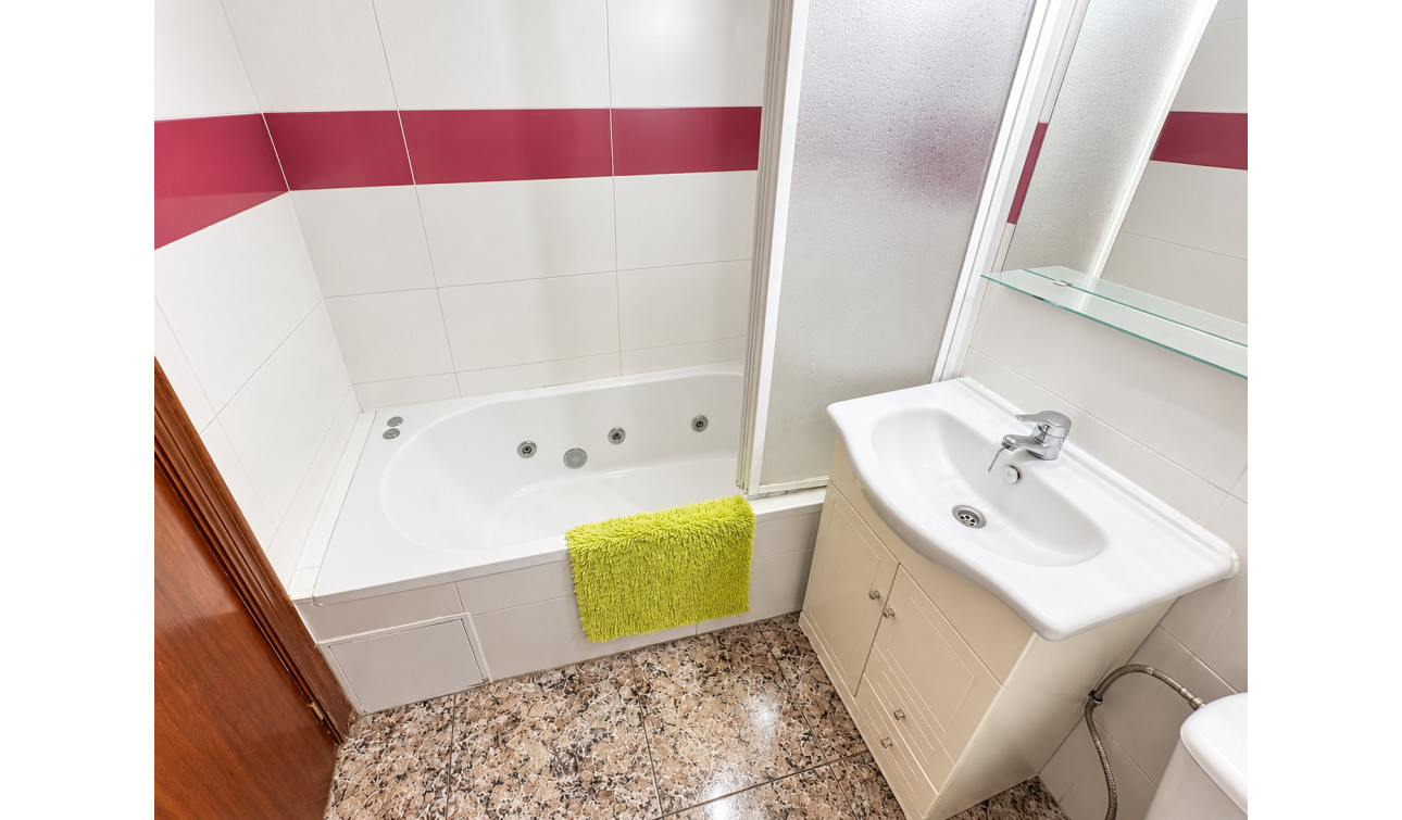 Resale - Apartment / Flat - Torrevieja - playa de los naufragos