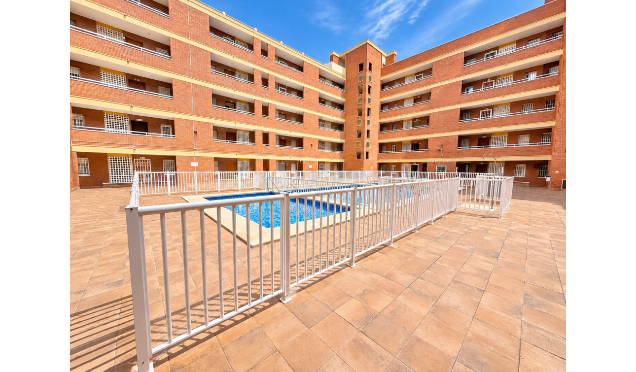 Resale - Apartment / Flat - Torrevieja - playa de los naufragos