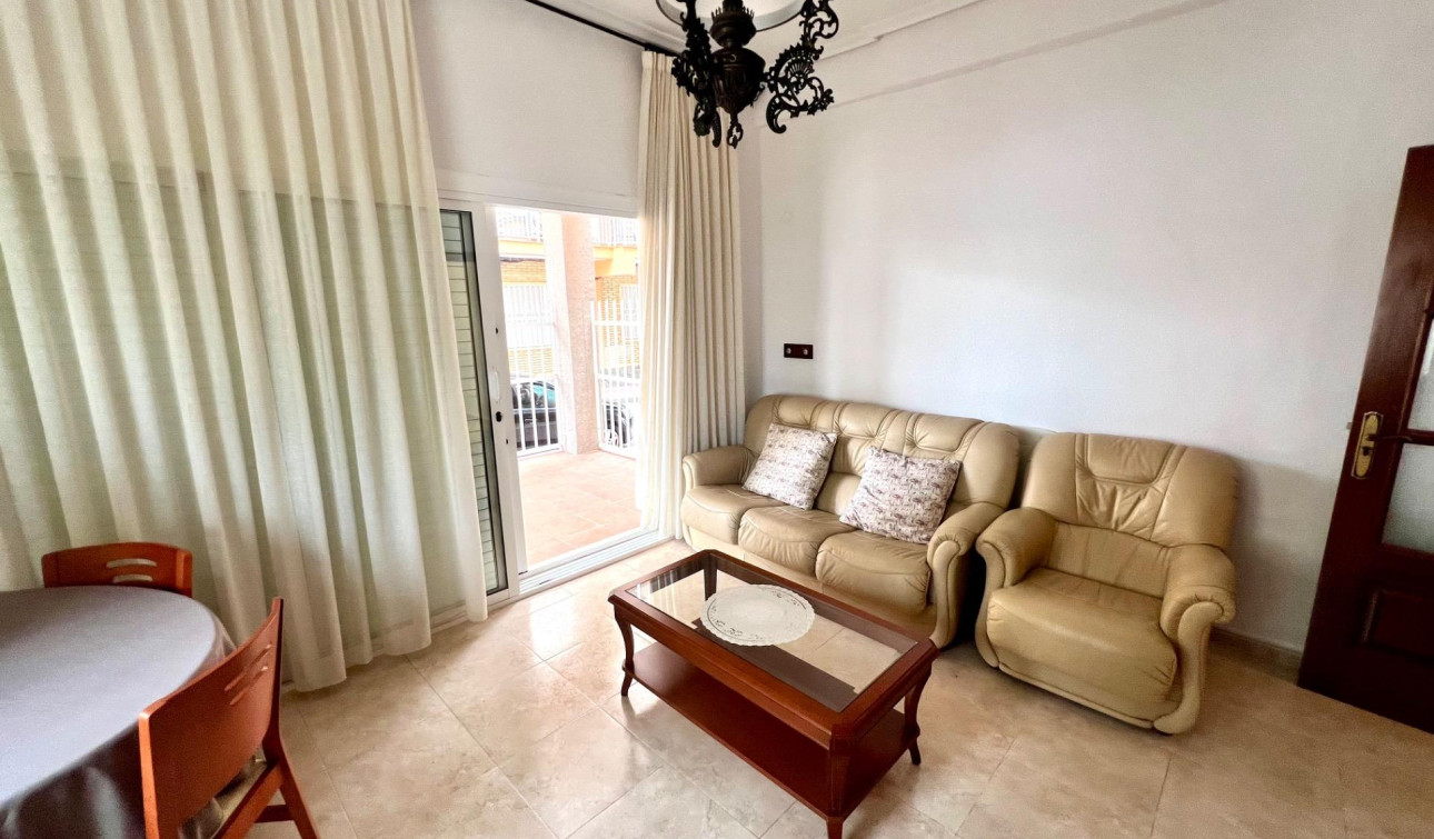 Resale - Apartment / Flat - Torrevieja - Playa de los Naufragos