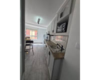 Resale - Apartment / Flat - Torrevieja - Playa del Acequión