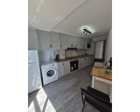 Resale - Apartment / Flat - Torrevieja - Playa del Acequión