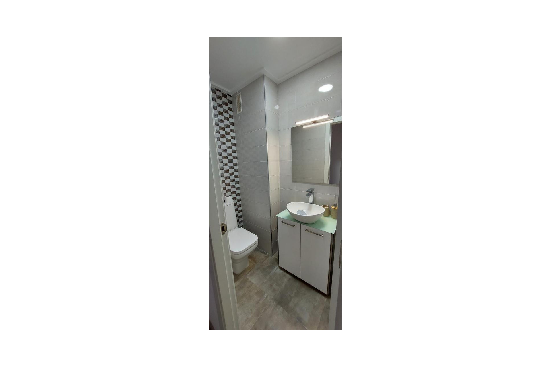 Resale - Apartment / Flat - Torrevieja - Playa del Acequión