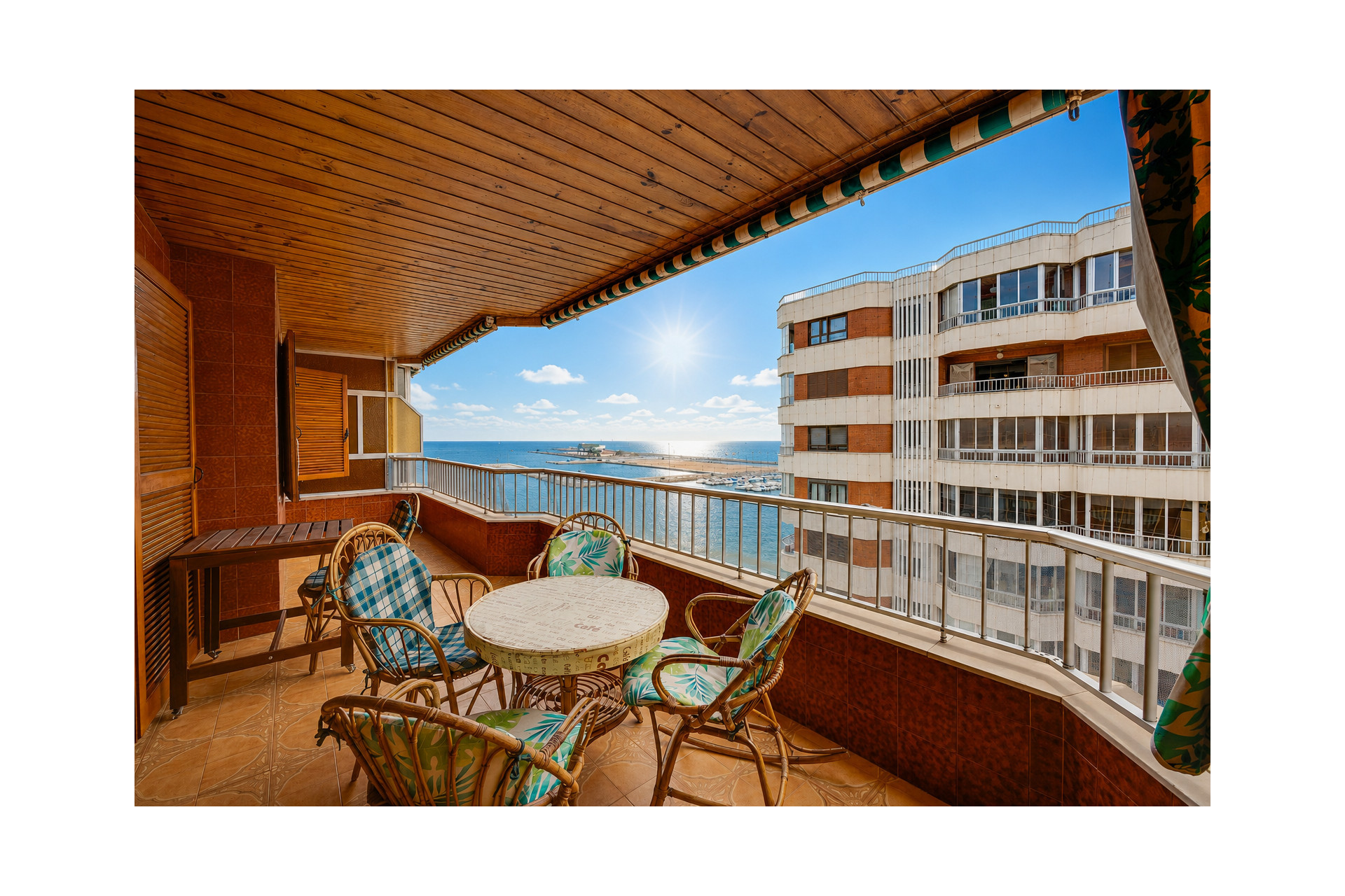 Resale - Apartment / Flat - Torrevieja - Playa del Acequión