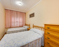 Resale - Apartment / Flat - Torrevieja - Playa del Acequión