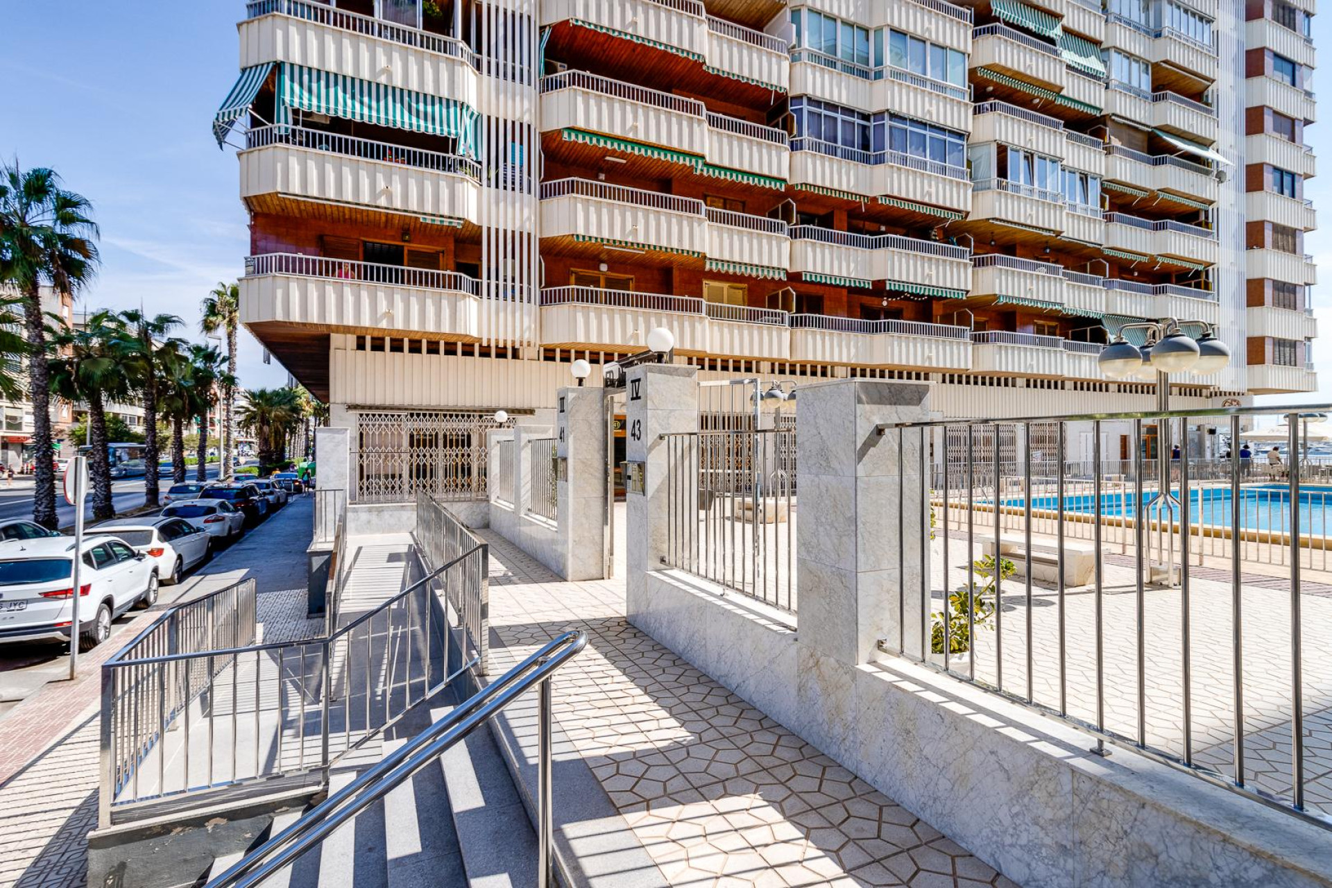 Resale - Apartment / Flat - Torrevieja - Playa del Acequión