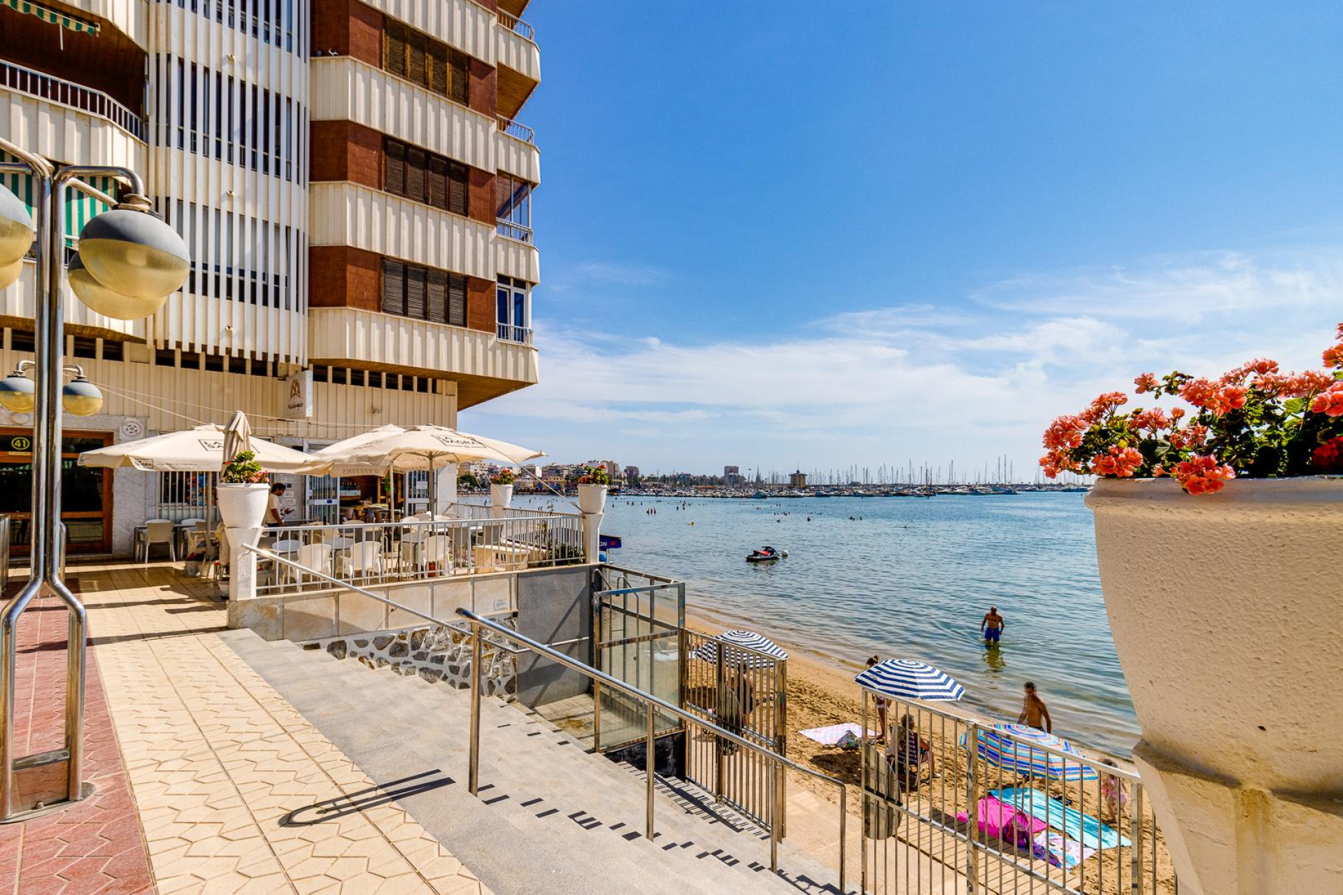Resale - Apartment / Flat - Torrevieja - Playa del Acequión
