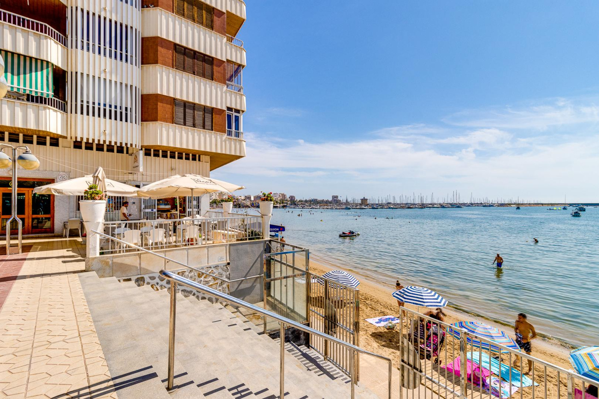 Resale - Apartment / Flat - Torrevieja - Playa del Acequión