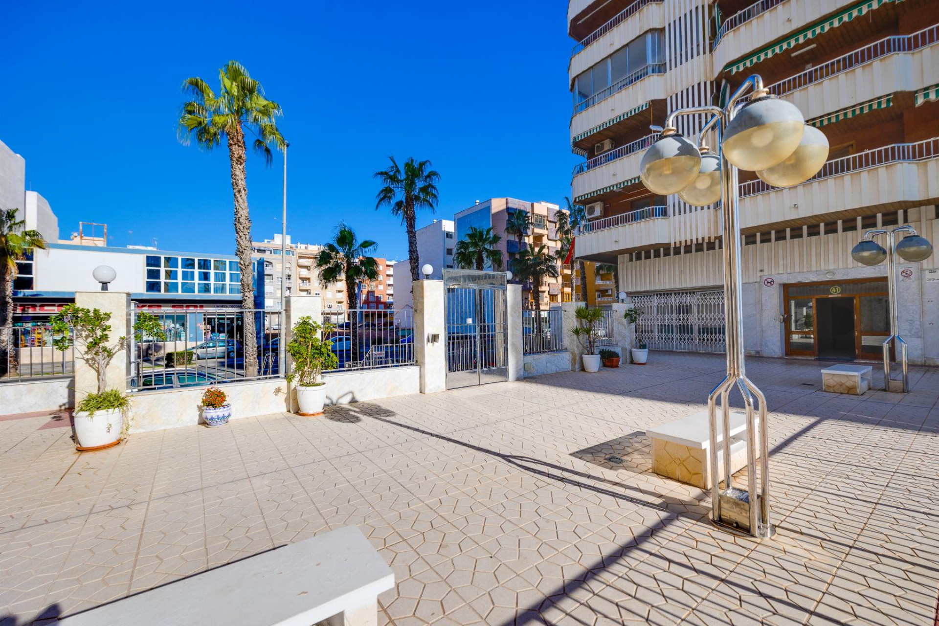 Resale - Apartment / Flat - Torrevieja - Playa del Acequión