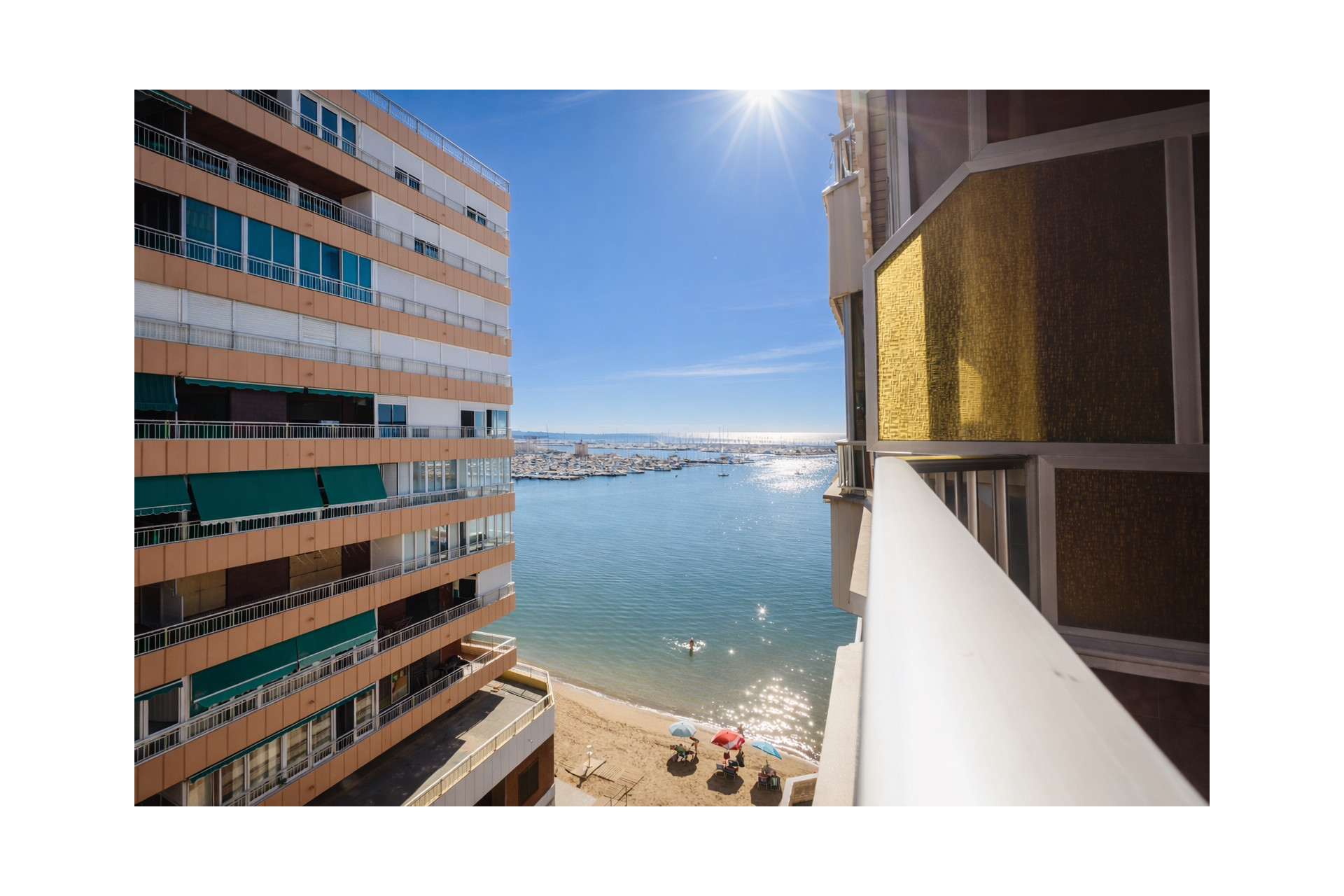 Resale - Apartment / Flat - Torrevieja - Playa del Acequión
