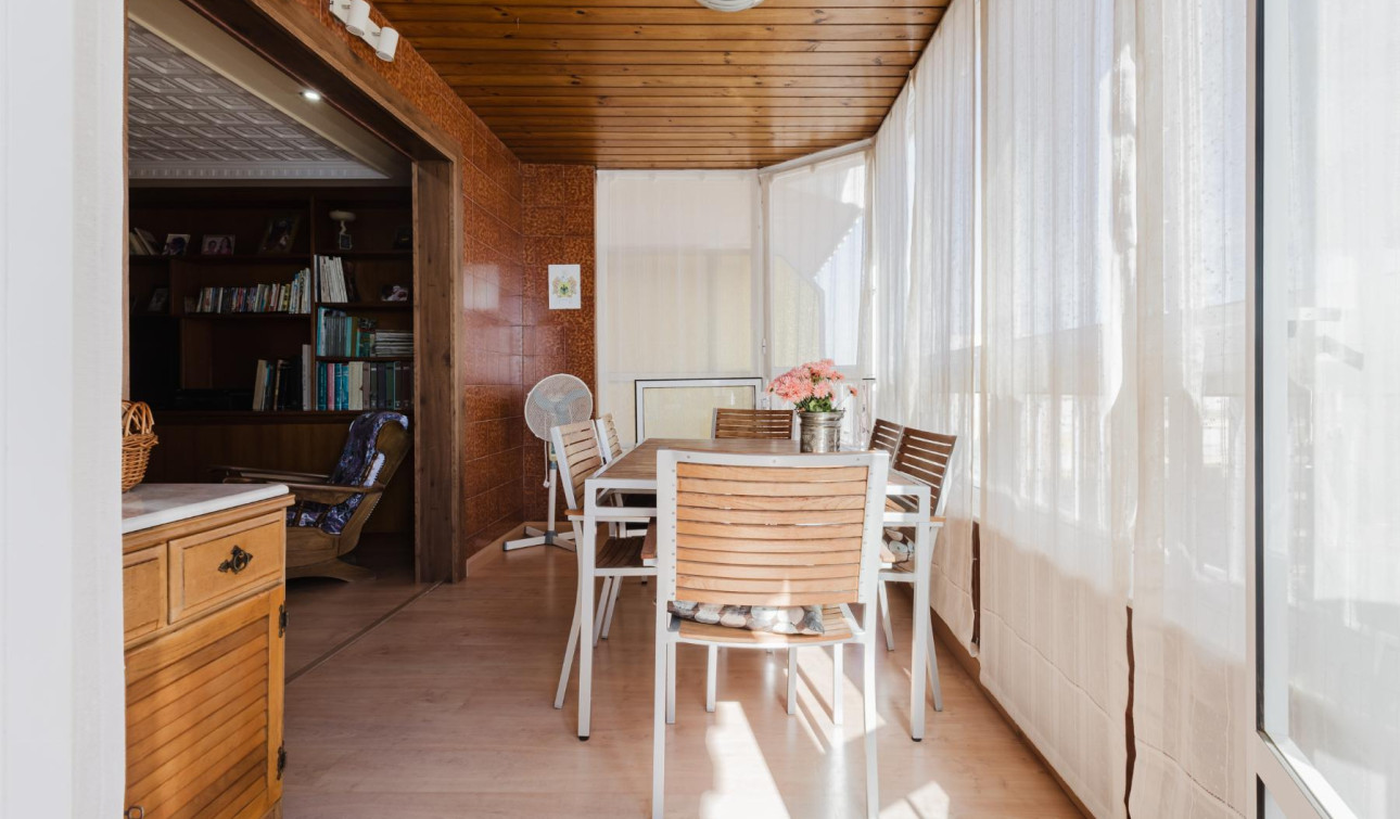 Resale - Apartment / Flat - Torrevieja - Playa del Acequión