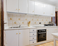 Resale - Apartment / Flat - Torrevieja - Playa del Acequión
