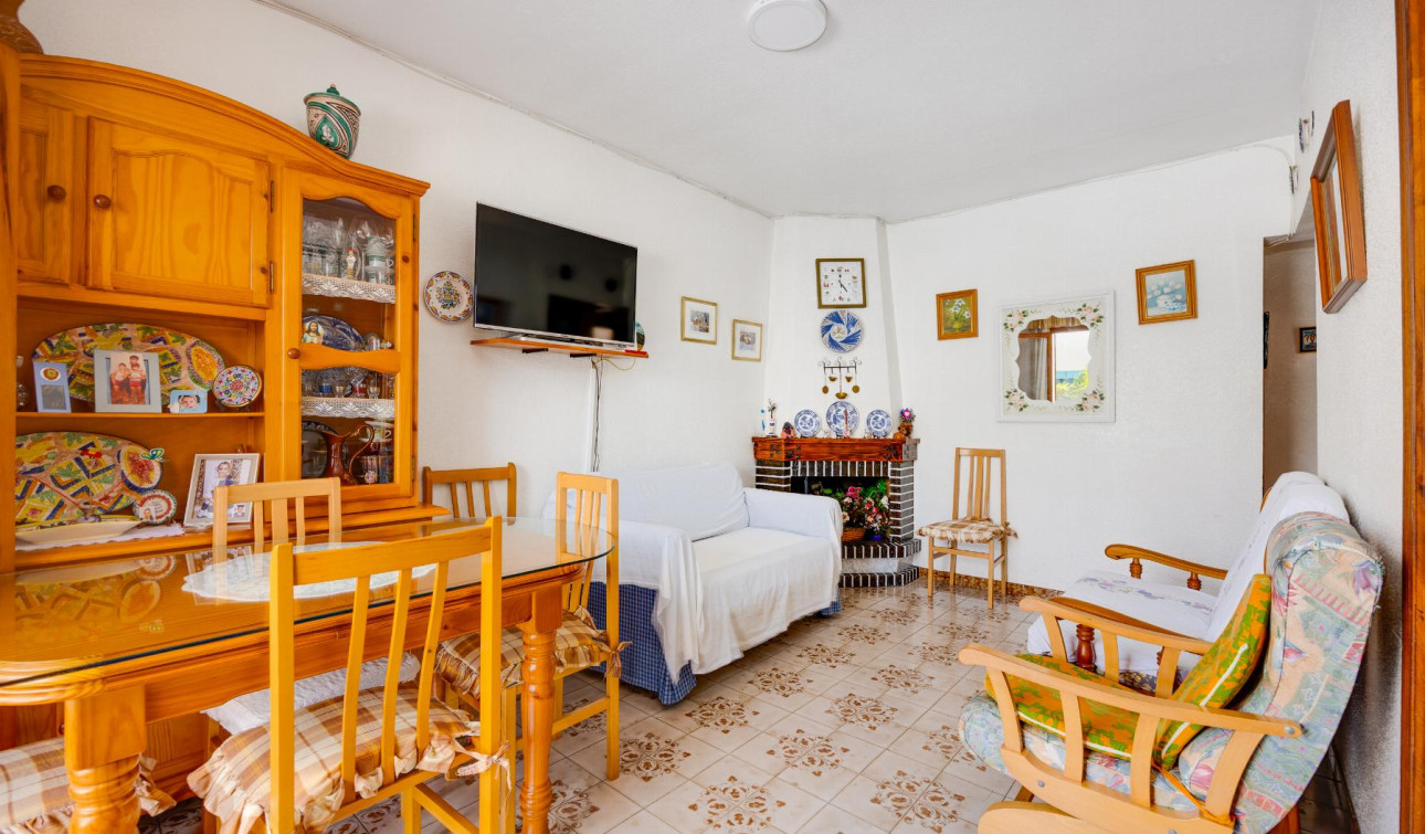 Resale - Apartment / Flat - Torrevieja - Playa del Acequión