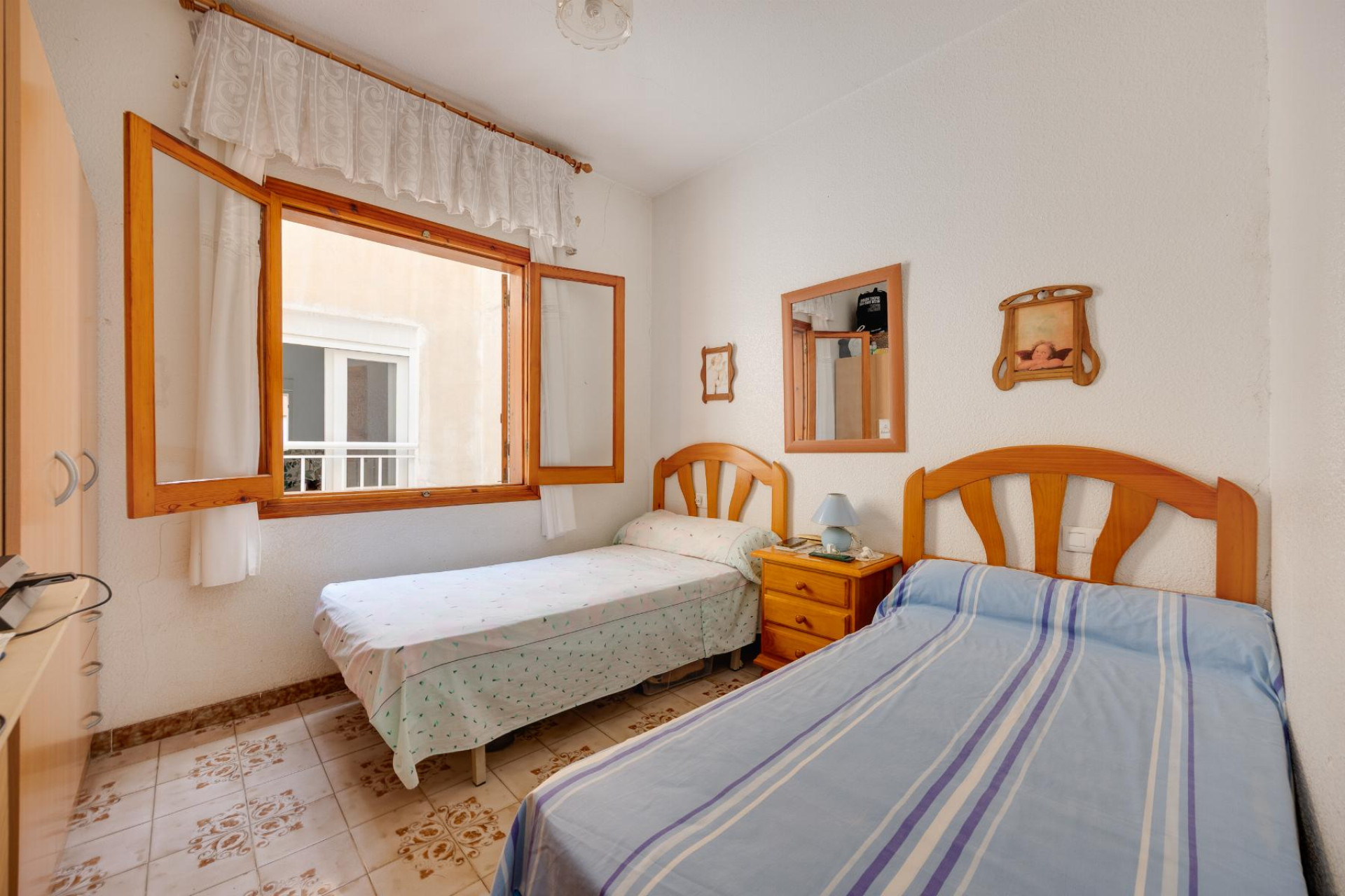 Resale - Apartment / Flat - Torrevieja - Playa del Acequión