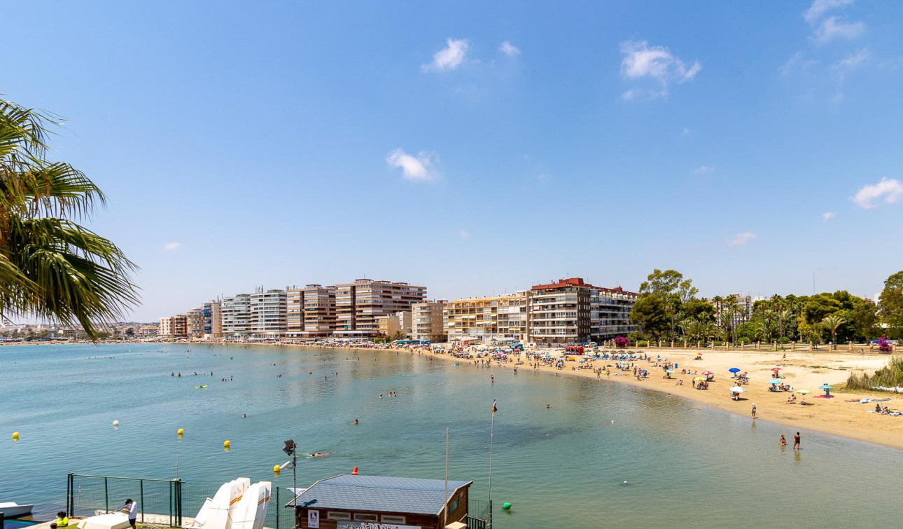 Resale - Apartment / Flat - Torrevieja - Playa del Acequión