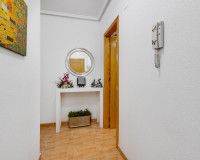 Resale - Apartment / Flat - Torrevieja - Playa del Acequión