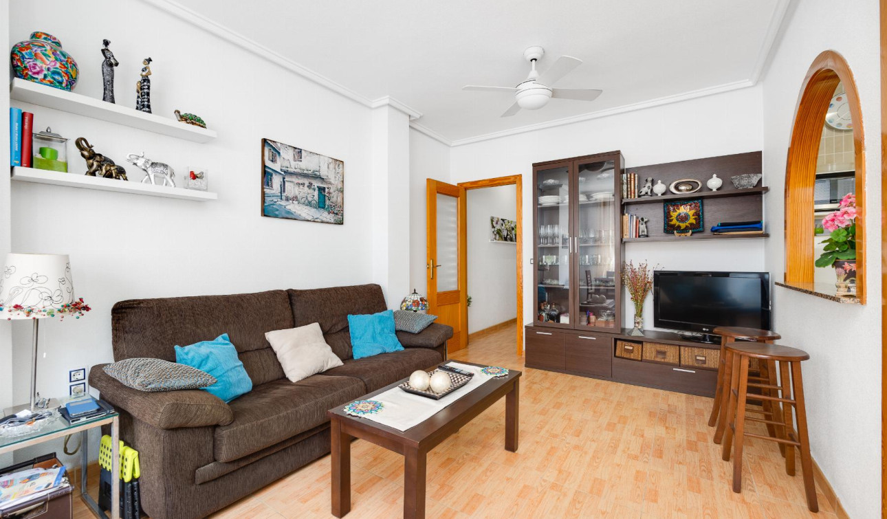 Resale - Apartment / Flat - Torrevieja - Playa del Acequión