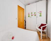 Resale - Apartment / Flat - Torrevieja - Playa del Acequión