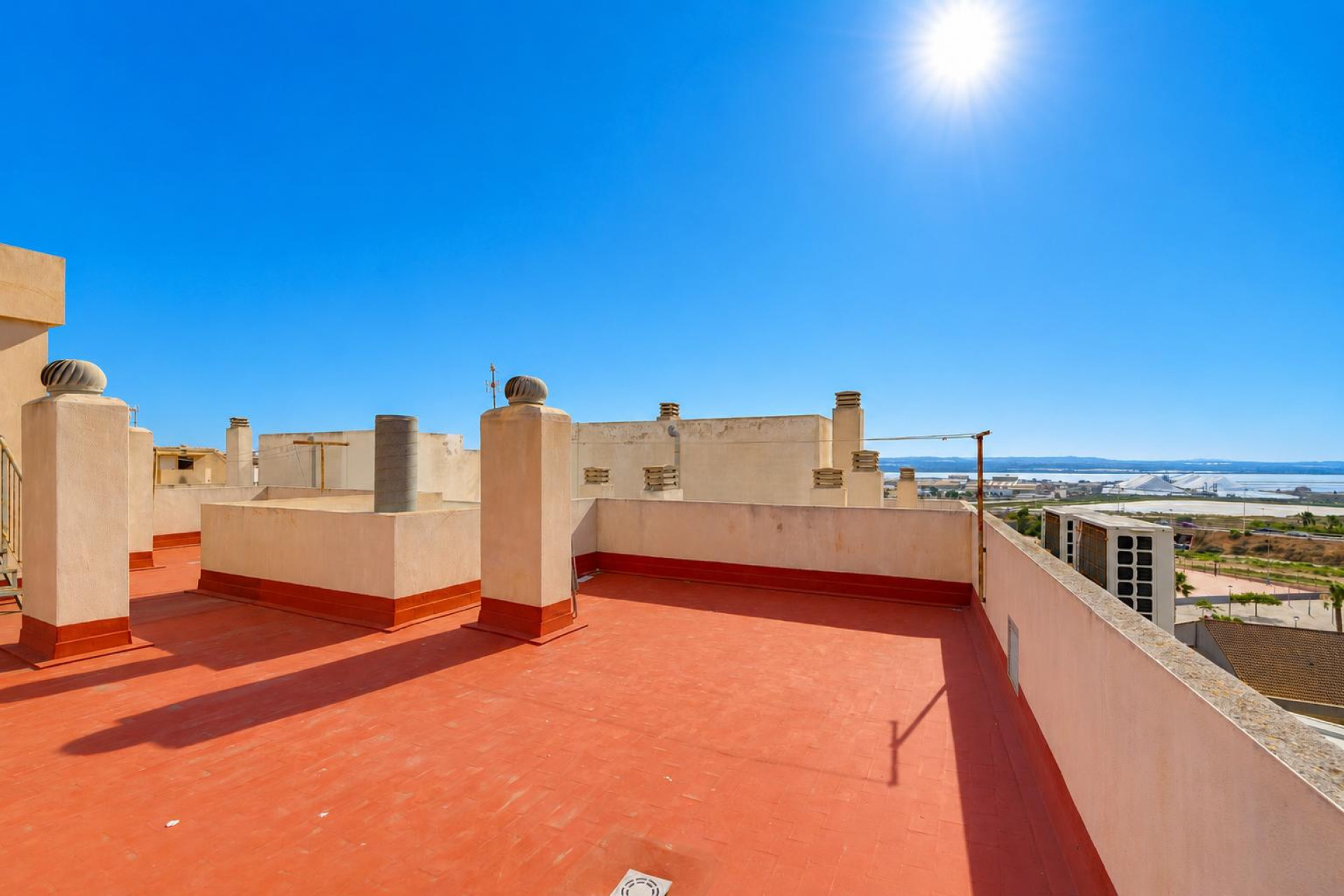 Resale - Apartment / Flat - Torrevieja - Playa del Acequión