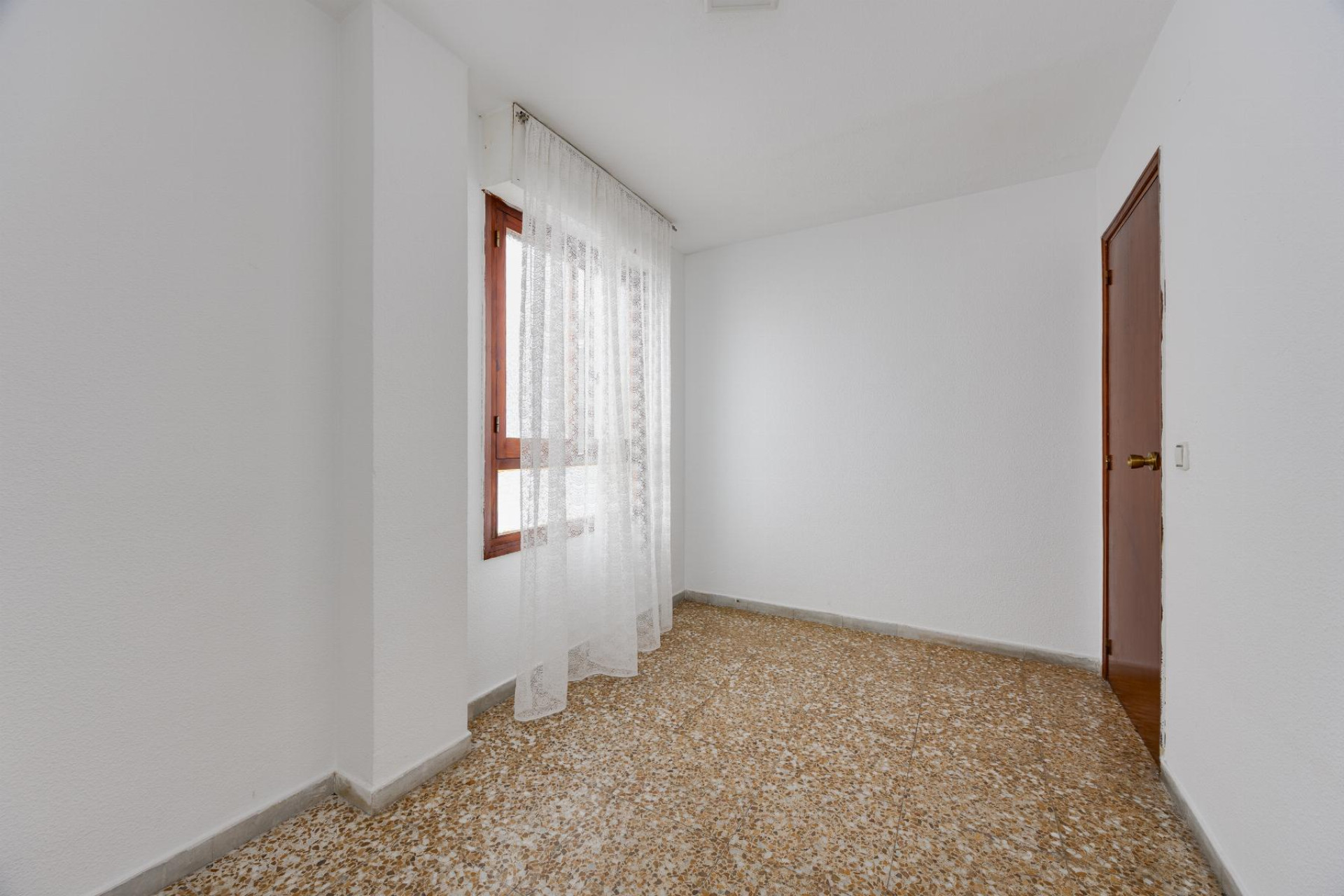 Resale - Apartment / Flat - Torrevieja - Playa del Acequión