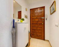 Resale - Apartment / Flat - Torrevieja - Playa del Acequión
