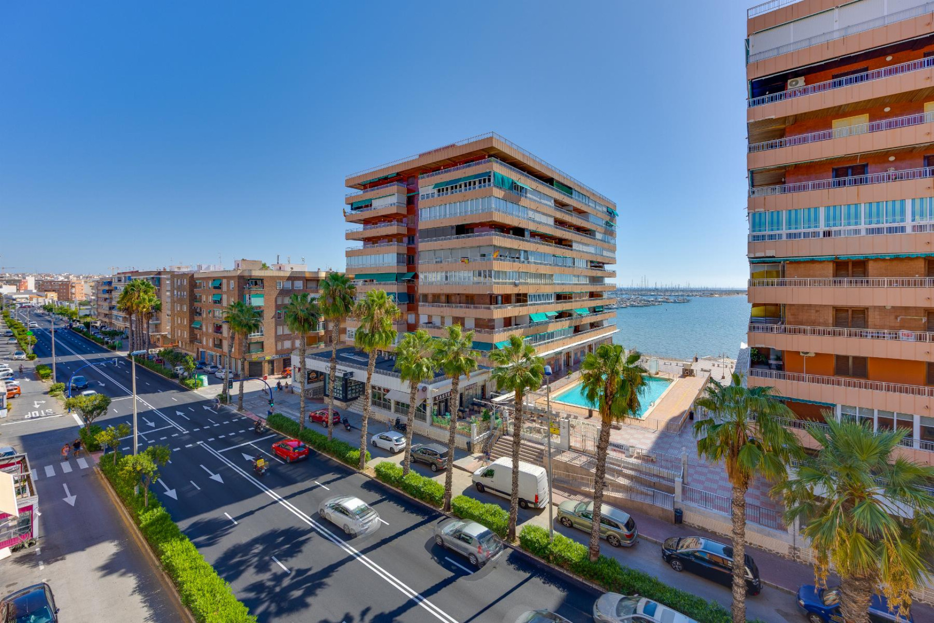 Resale - Apartment / Flat - Torrevieja - Playa del Acequión