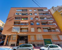 Resale - Apartment / Flat - Torrevieja - Playa del Acequión