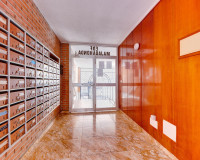 Resale - Apartment / Flat - Torrevieja - Playa del Acequión