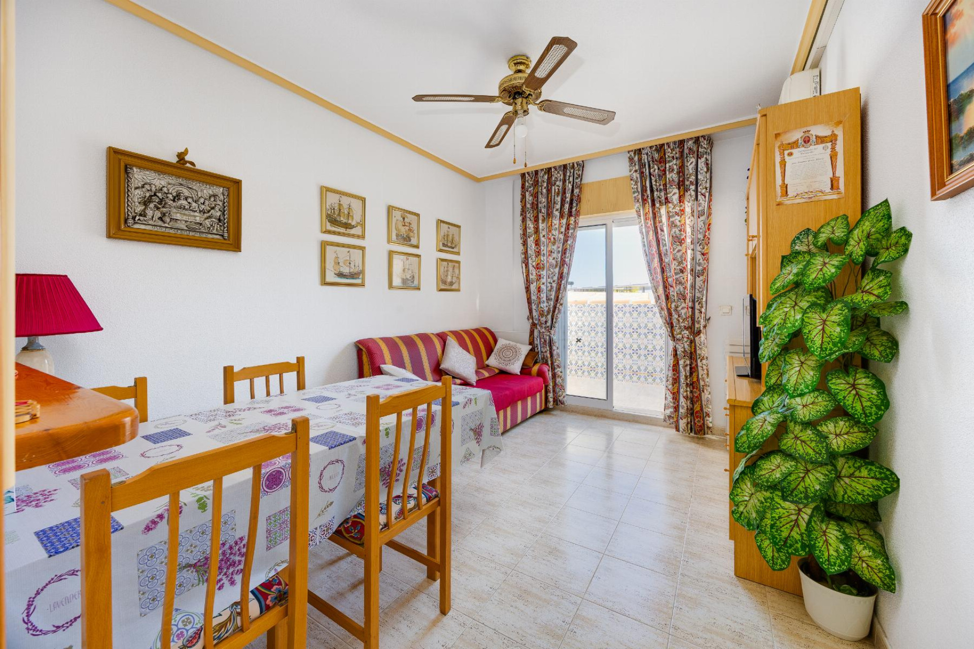 Resale - Apartment / Flat - Torrevieja - Playa del Acequión