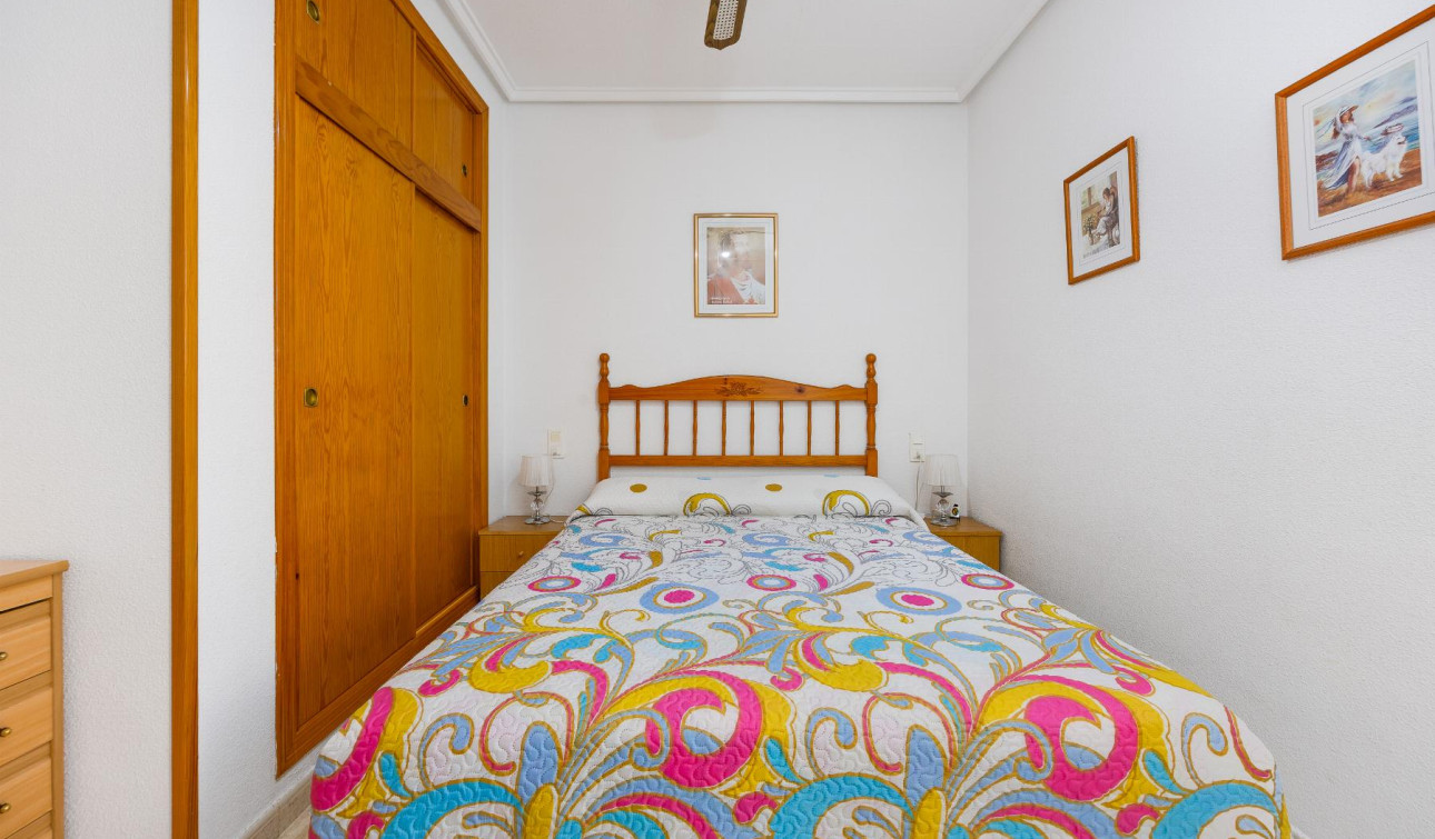 Resale - Apartment / Flat - Torrevieja - Playa del Acequión