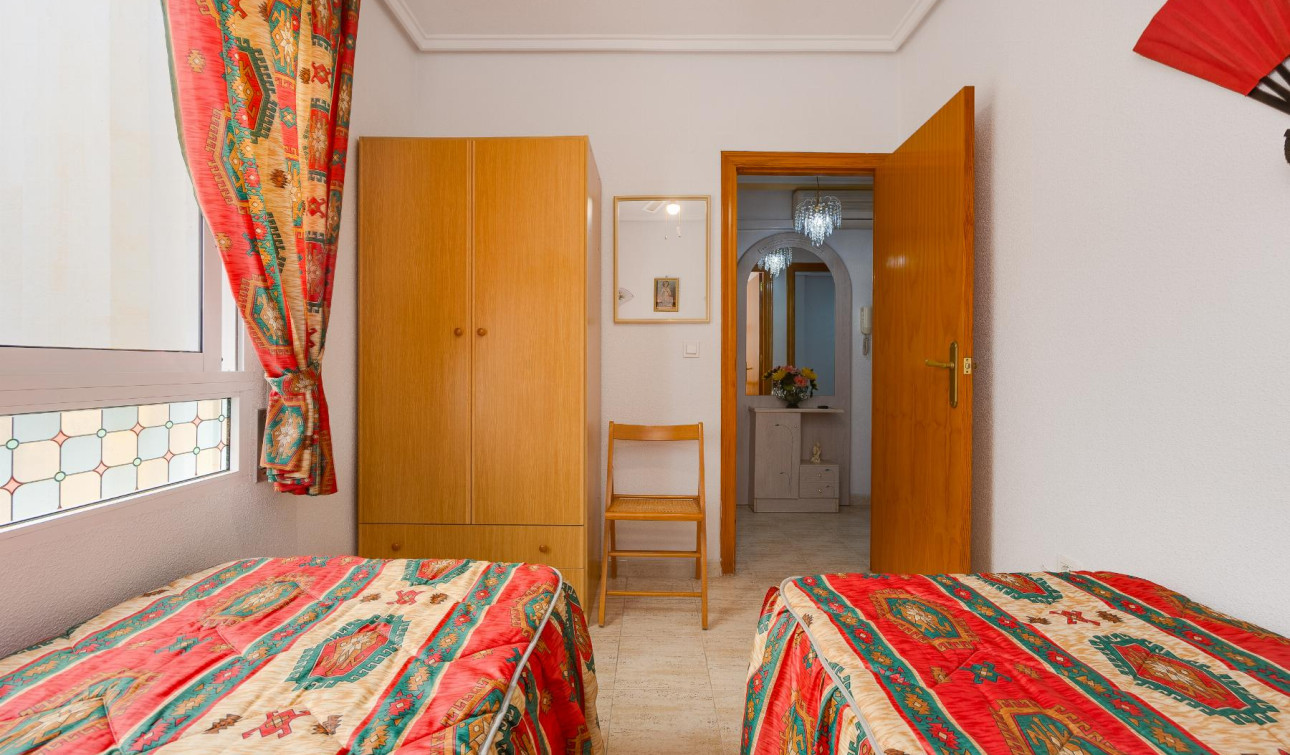 Resale - Apartment / Flat - Torrevieja - Playa del Acequión