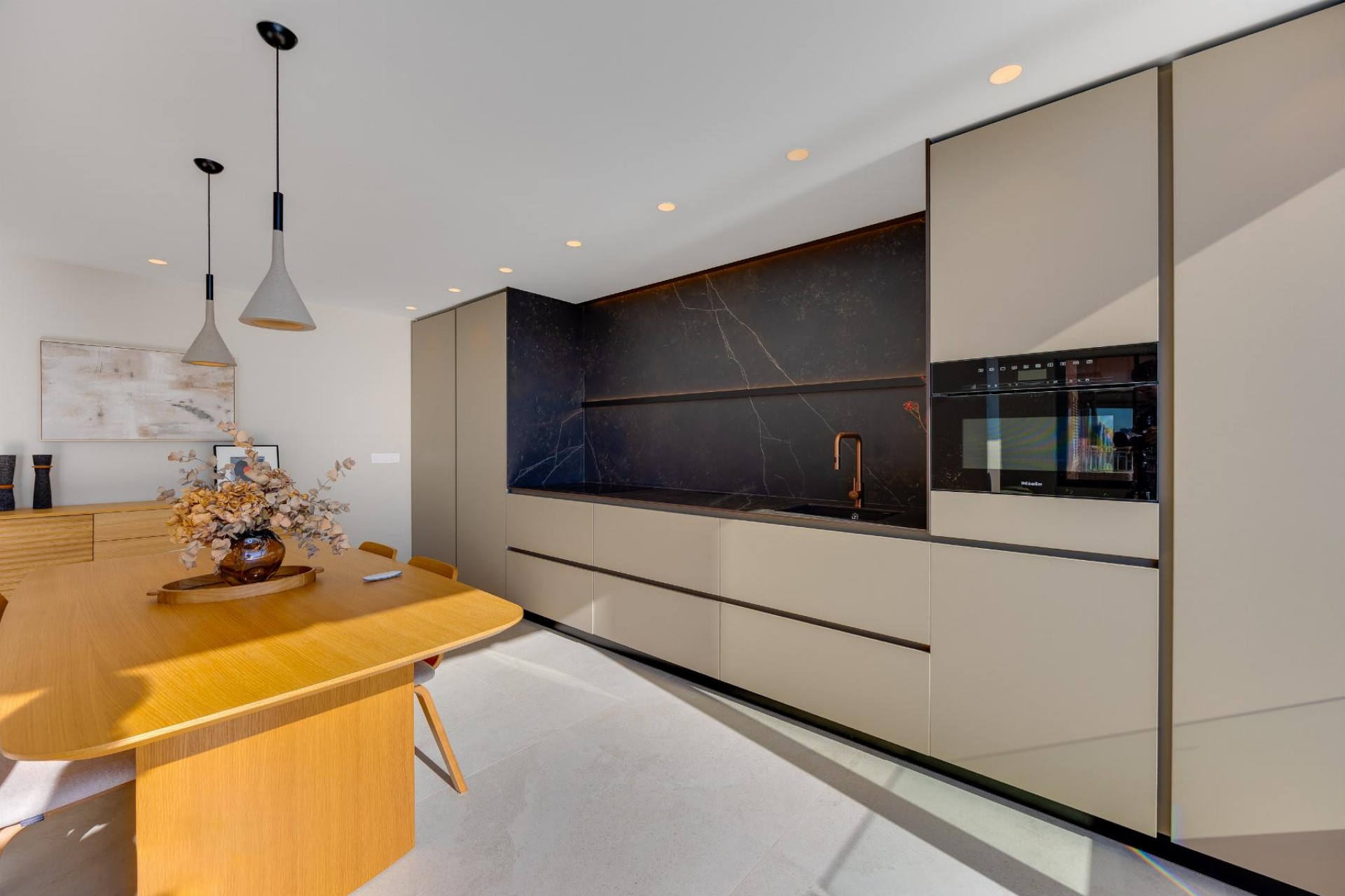 Resale - Apartment / Flat - Torrevieja - Playa del Acequión