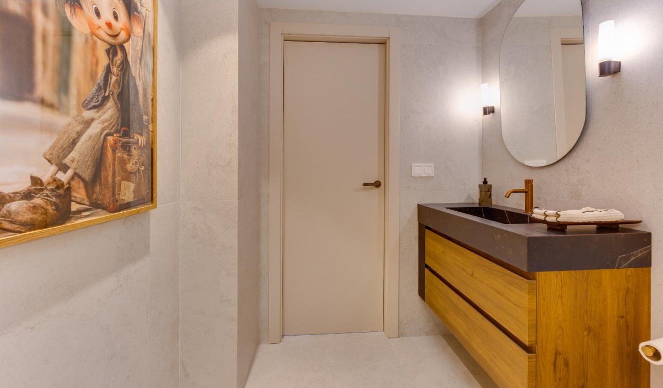 Resale - Apartment / Flat - Torrevieja - Playa del Acequión