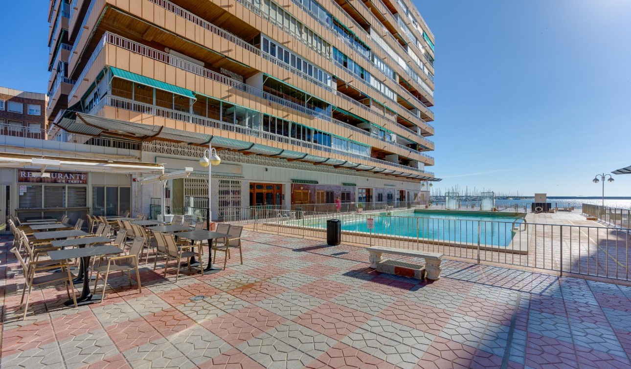 Resale - Apartment / Flat - Torrevieja - Playa del Acequión