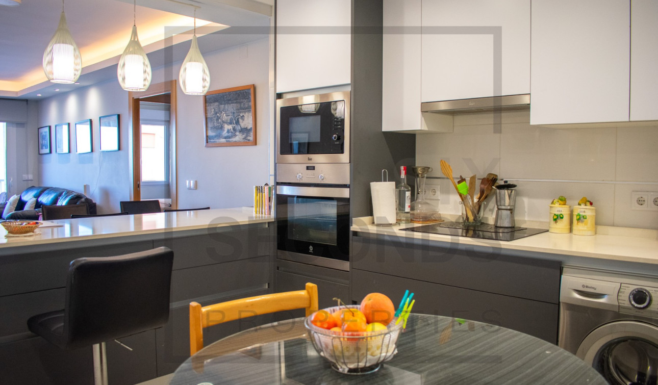 Resale - Apartment / Flat - Torrevieja - Playa del Cura