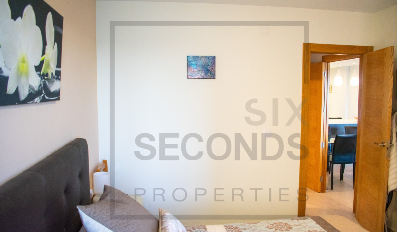 Resale - Apartment / Flat - Torrevieja - Playa del Cura
