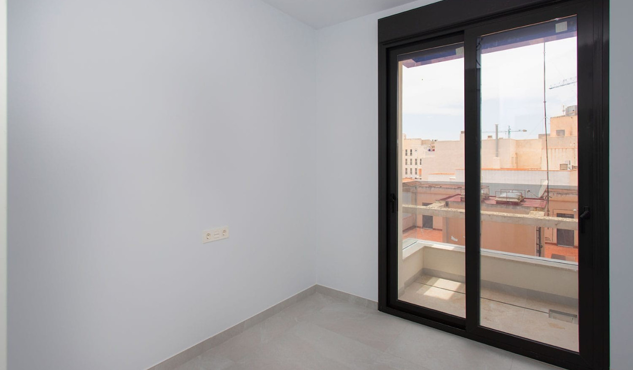 Resale - Apartment / Flat - Torrevieja - Playa del Cura