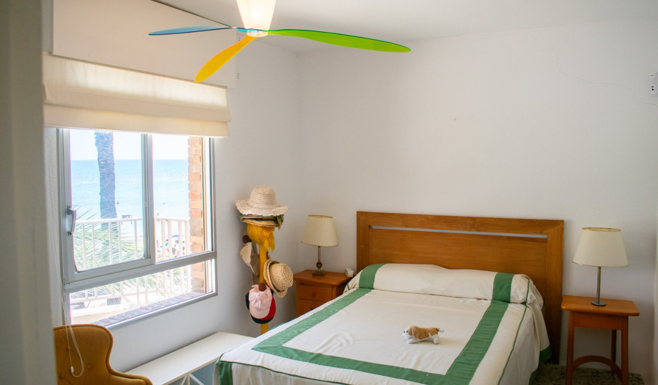 Resale - Apartment / Flat - Torrevieja - Playa del Cura