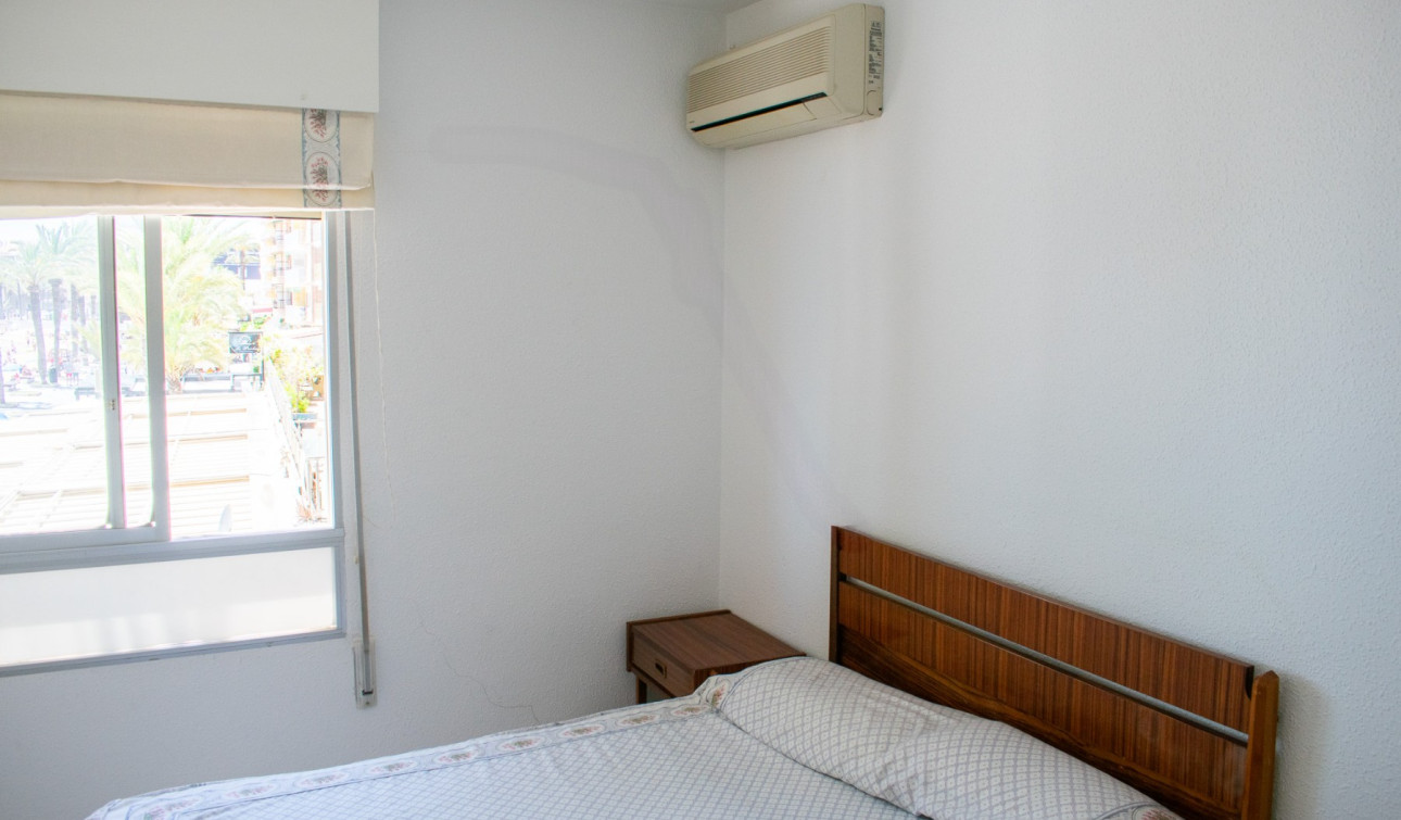 Resale - Apartment / Flat - Torrevieja - Playa del Cura