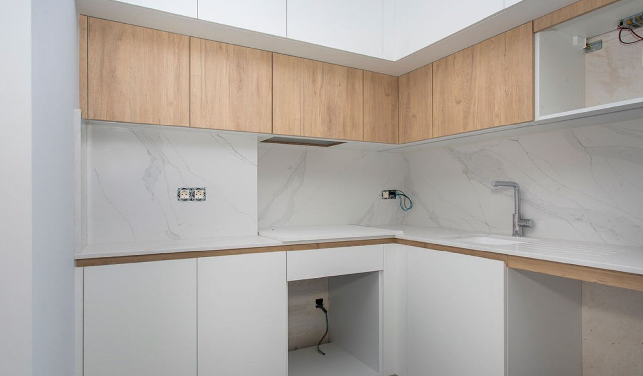 Resale - Apartment / Flat - Torrevieja - Playa del Cura