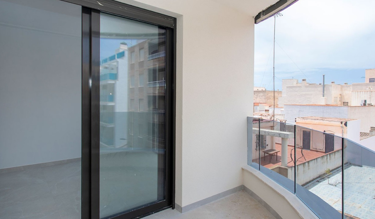 Resale - Apartment / Flat - Torrevieja - Playa del Cura