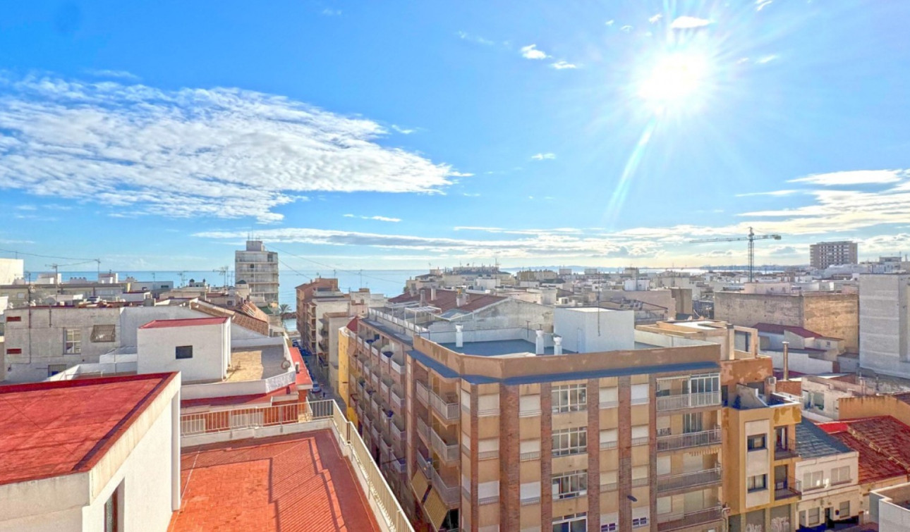 Resale - Apartment / Flat - Torrevieja - Playa del Cura