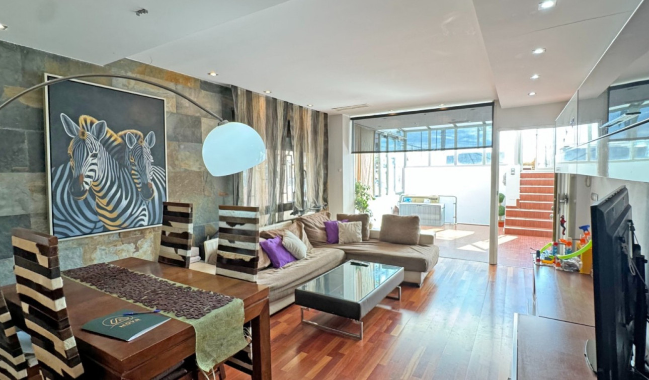 Resale - Apartment / Flat - Torrevieja - Playa del Cura