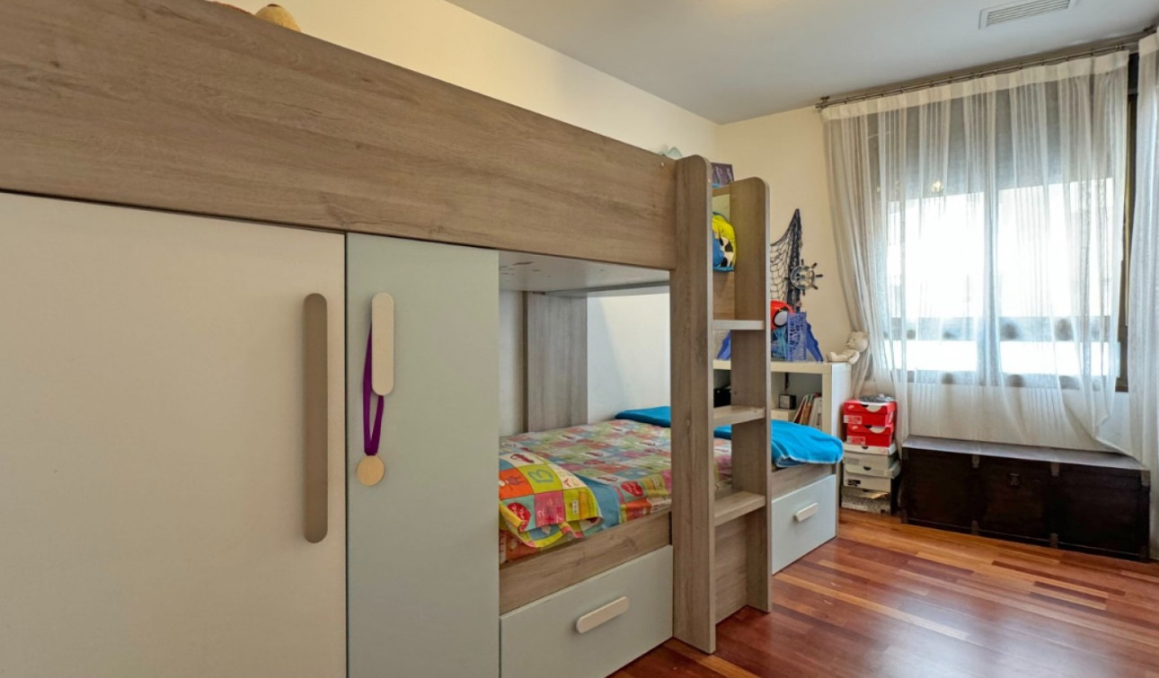 Resale - Apartment / Flat - Torrevieja - Playa del Cura