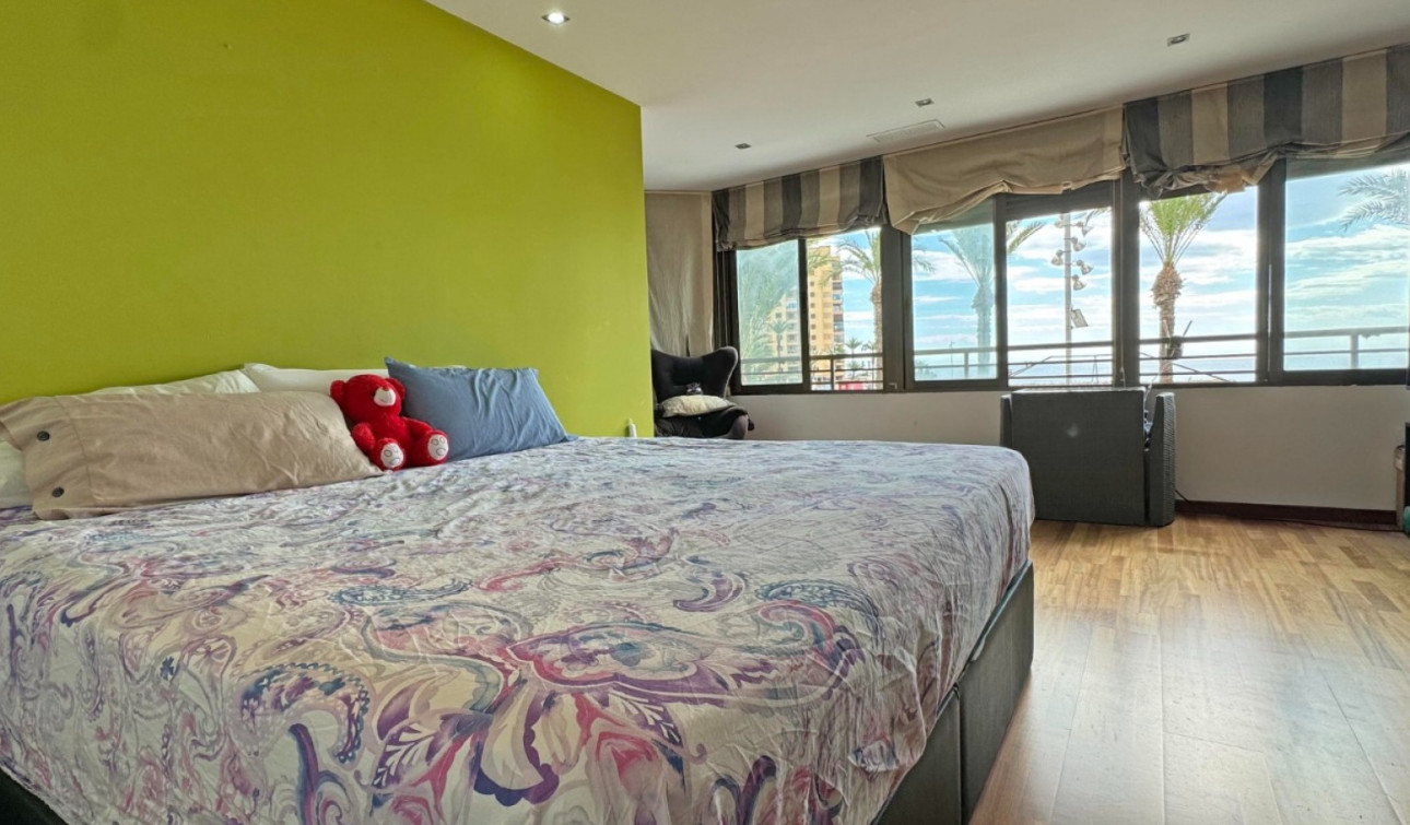 Resale - Apartment / Flat - Torrevieja - Playa del Cura